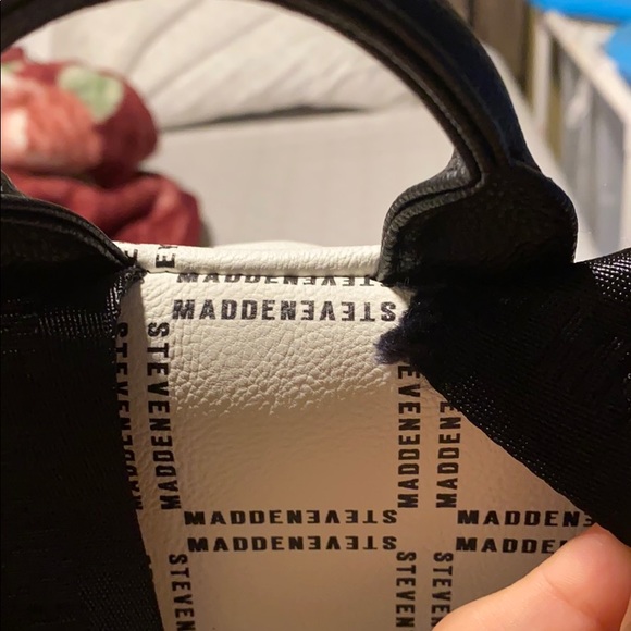 black & white steve madden backpack - Picture 4 of 4